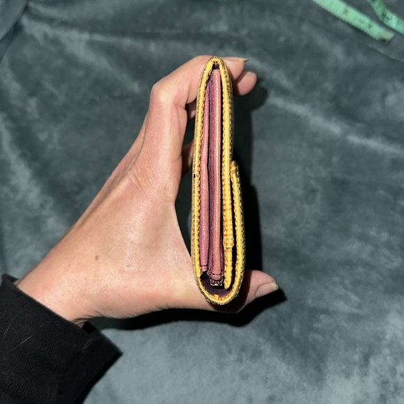 Louis Vuitton Yellow Epi leather long wallet - Picture 5 of 11